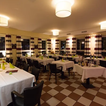 Parqeo Im A66 Otel