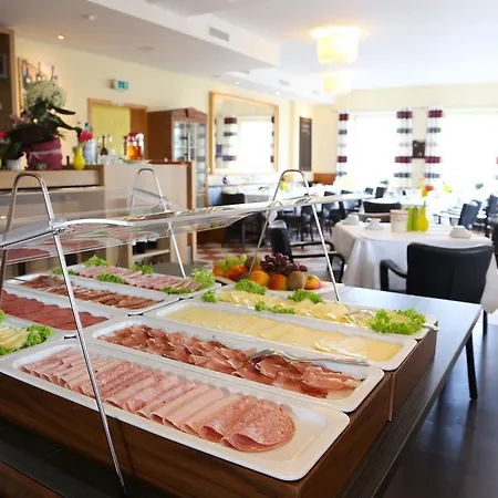 Hotell Parqeo Im A66 3*