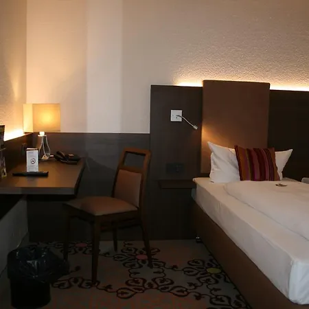 Hotell Parqeo Im A66