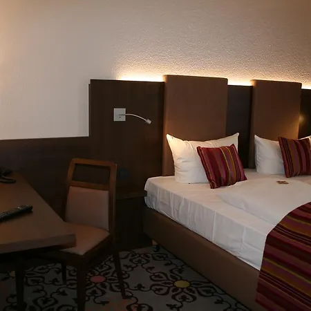 Hotell Parqeo Im A66