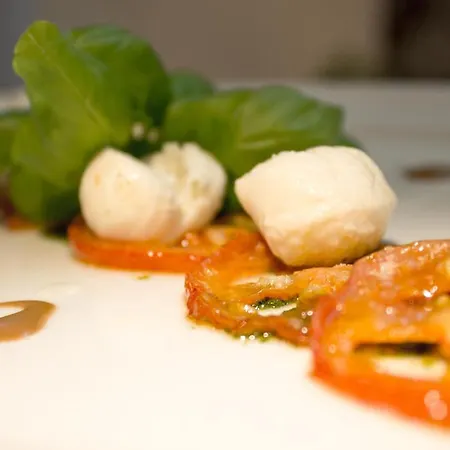 Parqeo Im A66 Hotell 3*